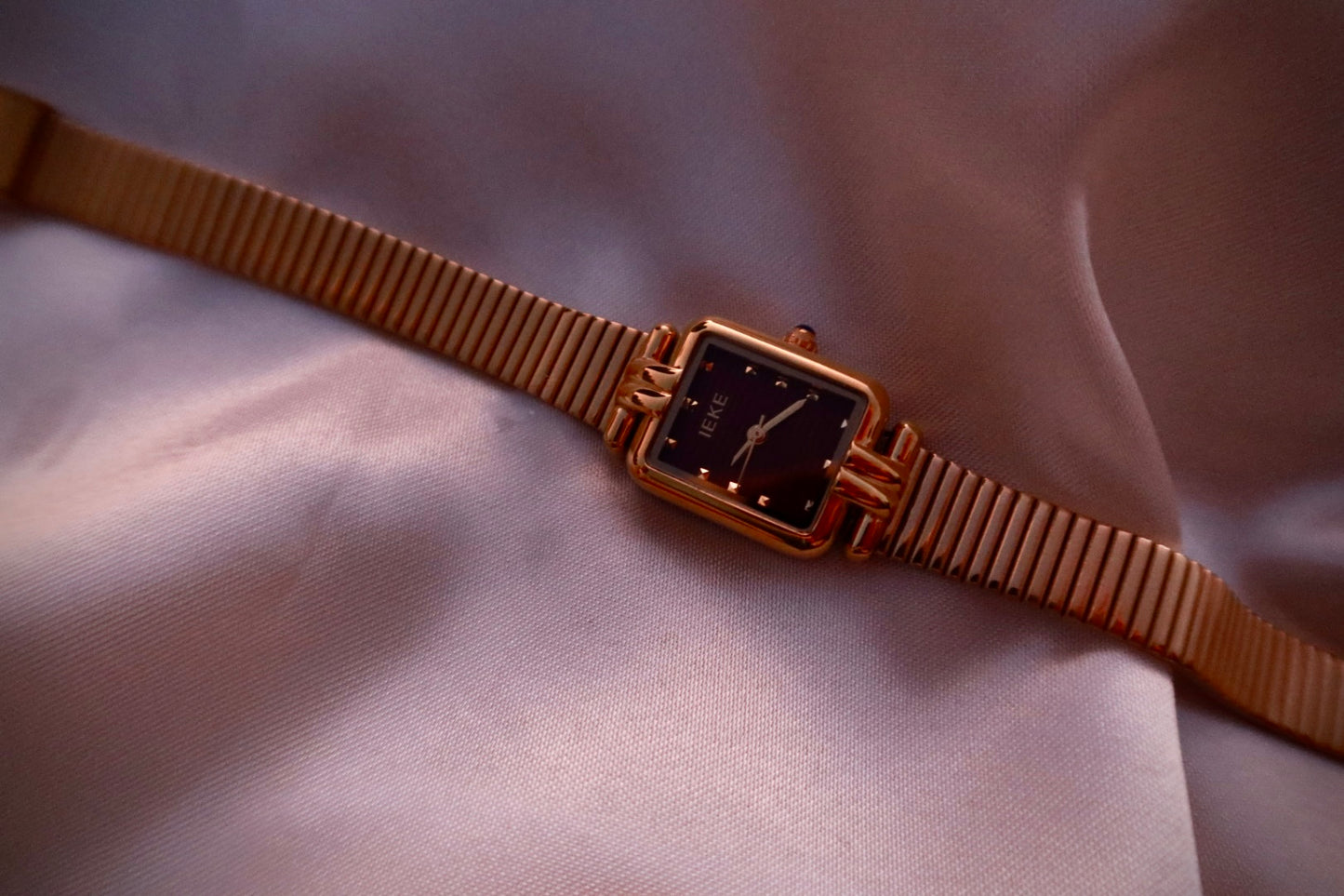 Aura Square dial