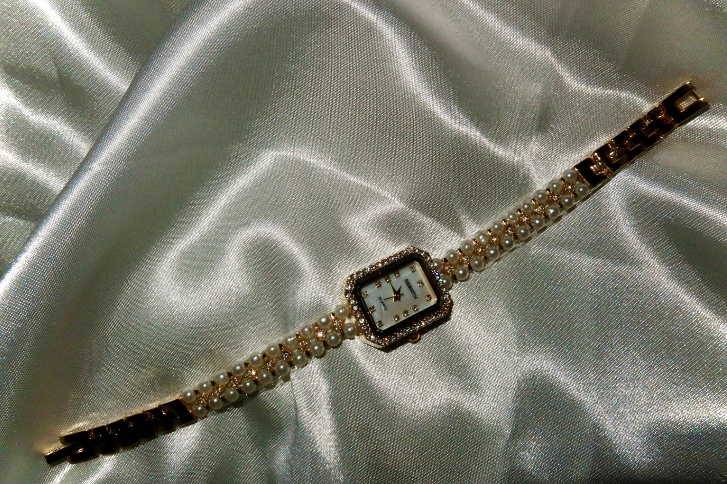Elania Pearl Gold