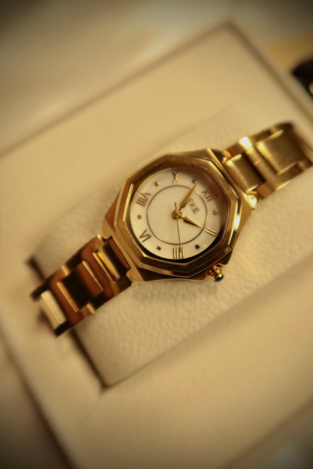 Saphra Gold (White dial)